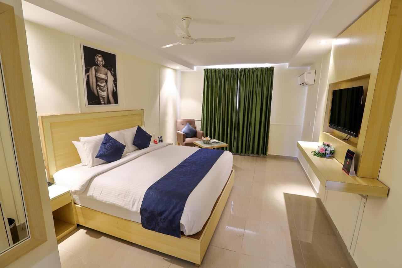 Zip By Spree Hotels Hyde Goa Кандолим Екстериор снимка
